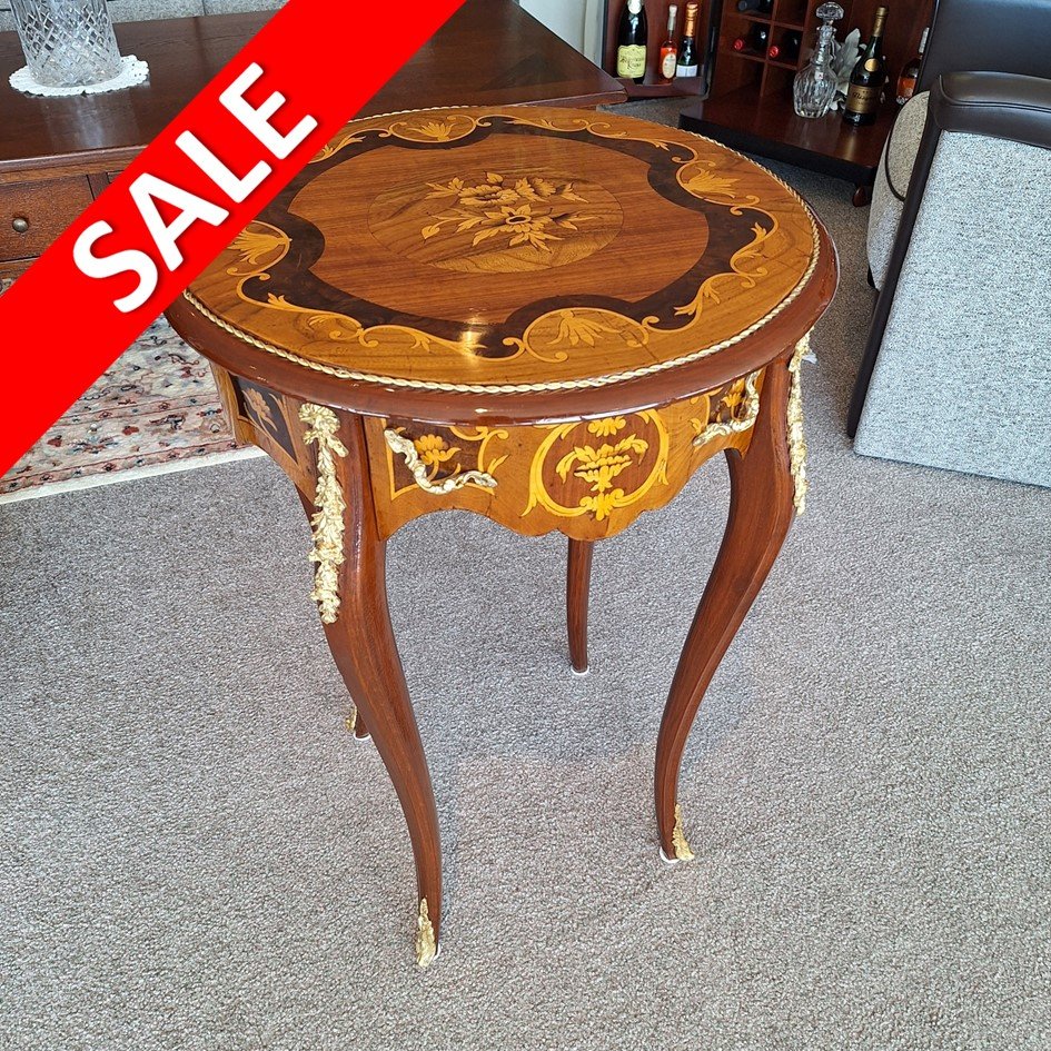 Klassieke ronde bijzettafel