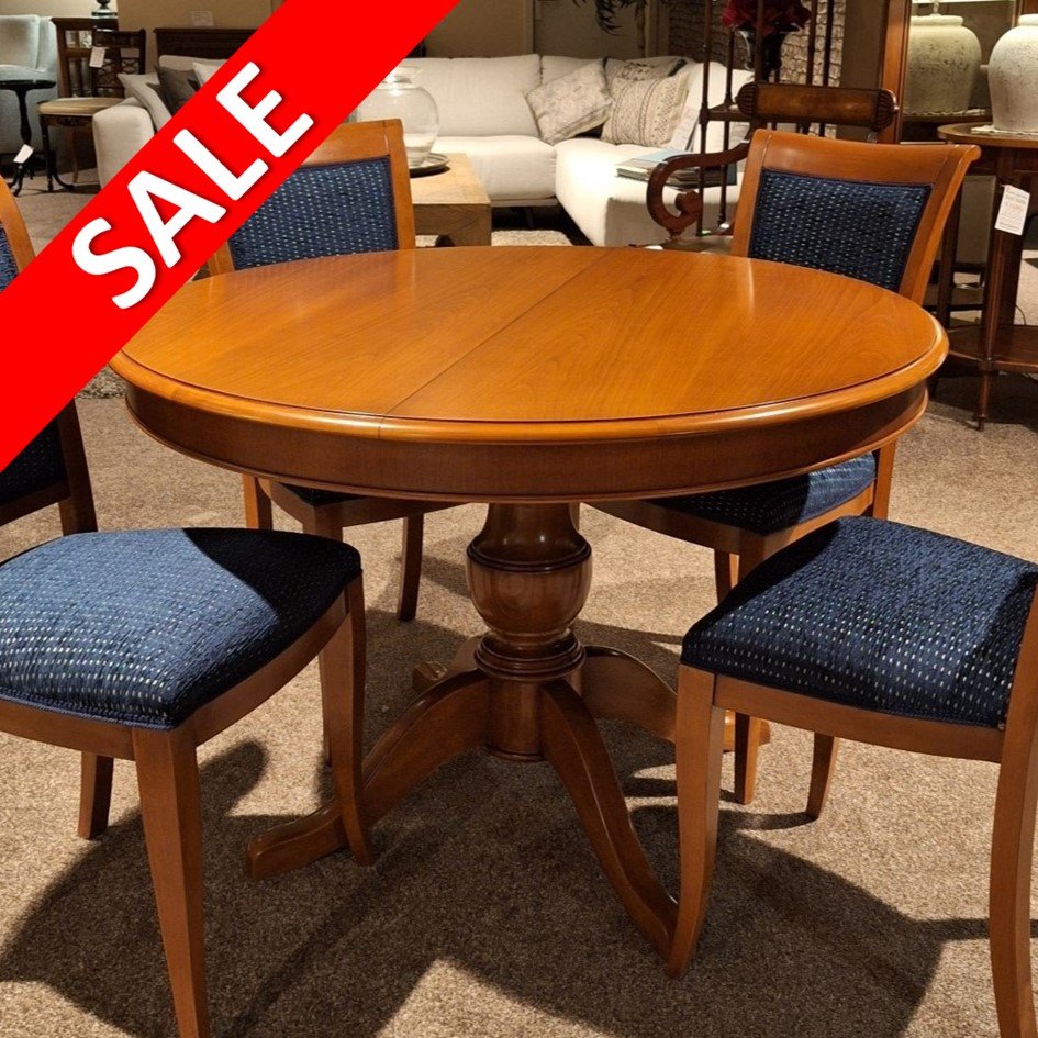 Ronde eettafel kersen
