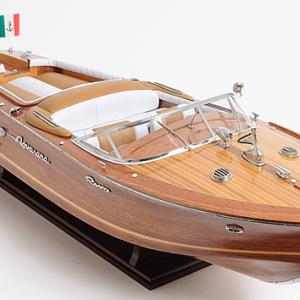 riva aquarama B026L07