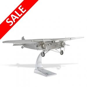 Ford Trimotor AP452-Angle