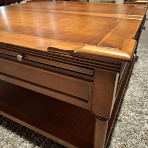 klassieke vierkante salontafel