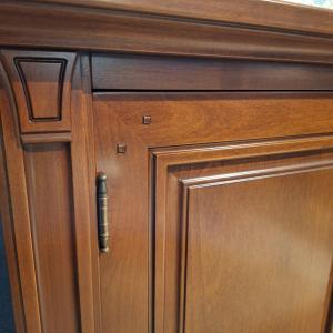 kersen dressoir detail torino