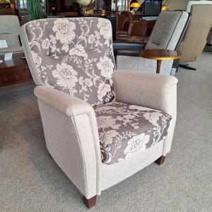 senioren fauteuil stof