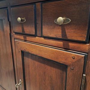 detail eiken dressoir