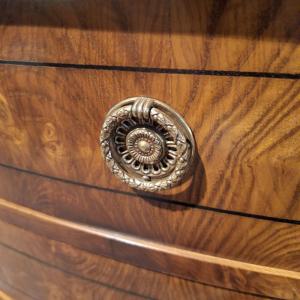 grote wortelnoten kast detail