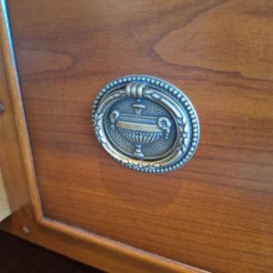 detail kersen dressoir
