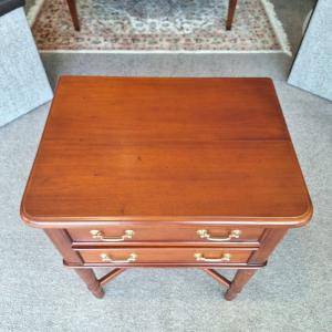 kleine klassieke sidetable