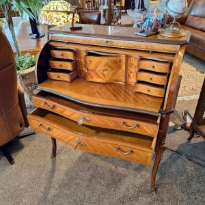 secretaire met rolluik