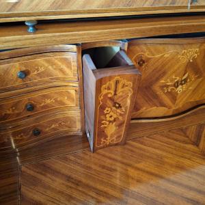 secretaire met rolluik