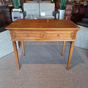 kleine klassieke schrijftafel noten 821