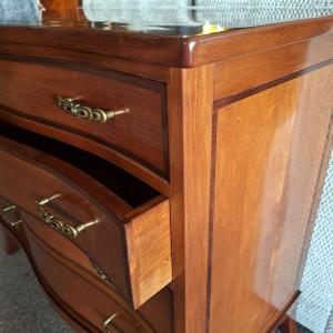 klassieke commode met lades