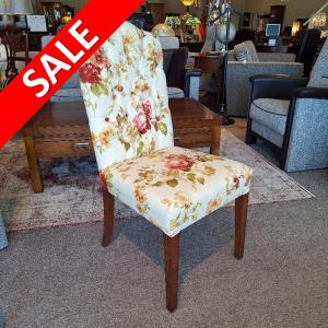 gecapitoneerde eetkamerstoelen