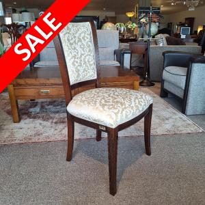 4 klassieke eetkamerstoelen